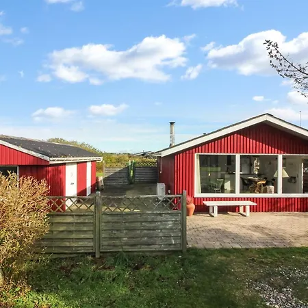 Reeta - 450m From The Sea By Interhome Lokken